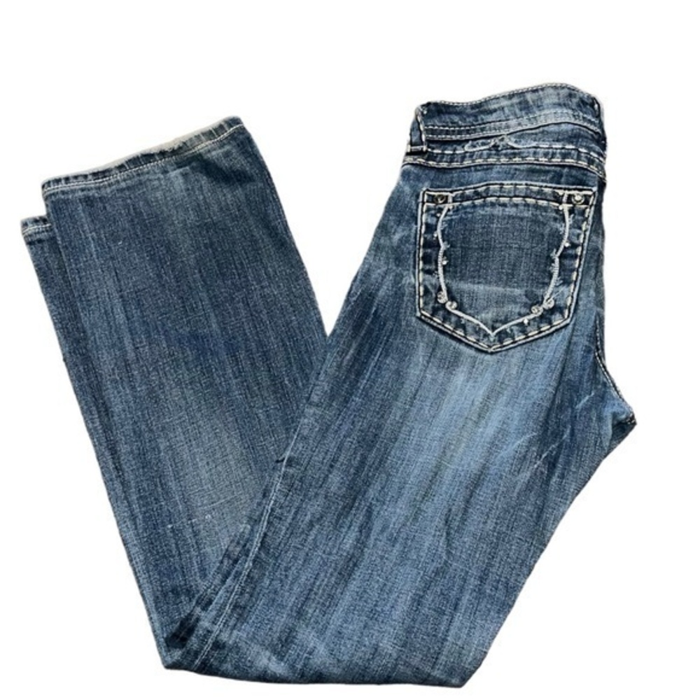 Classic Mid-Blue Women's Jeans with Contrast Stitching